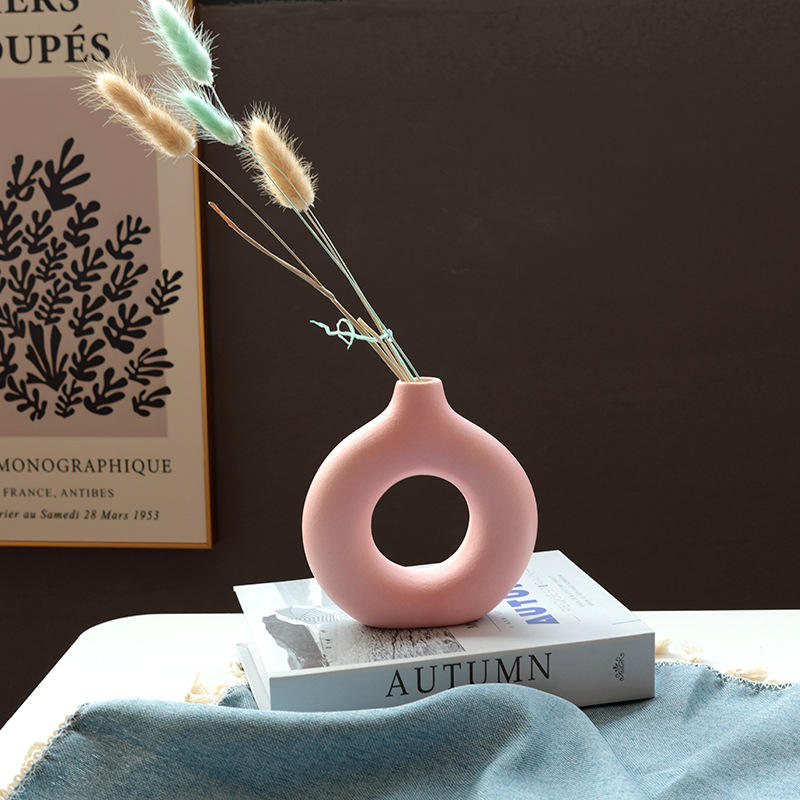 Doughnut Vase